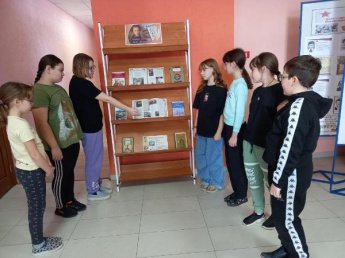 Идут века, но Пушкин остаётся. Колундаевская сельская библиотека