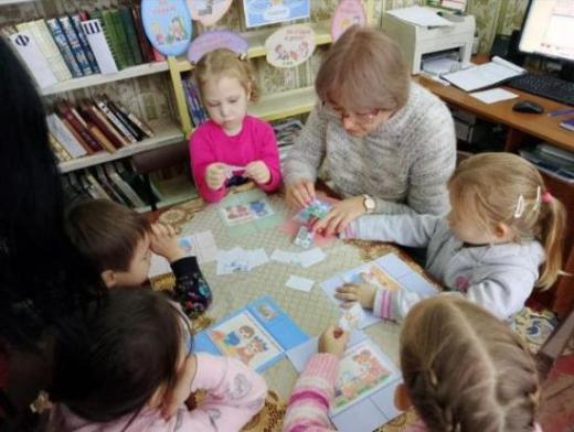 День Конституции в Андроповской сельской библиотеке