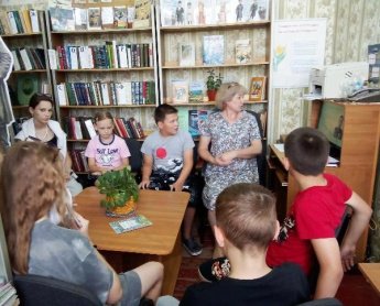 «Литературное путешествие в мир нашего земляка». Андроповская сельская библиотека
