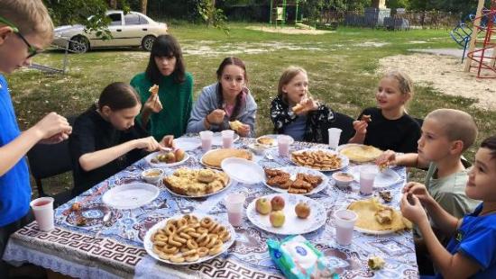 «Августовское трио: как мы провожали лето». Андроповская сельская библиотека