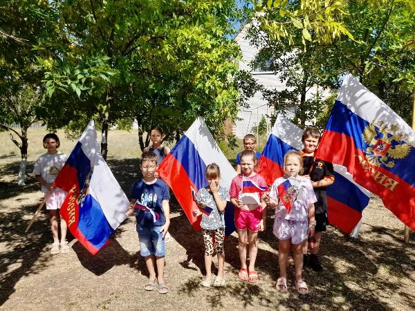 «Очередная яркая и увлекательная неделя в Меркуловской сельской библиотеке»