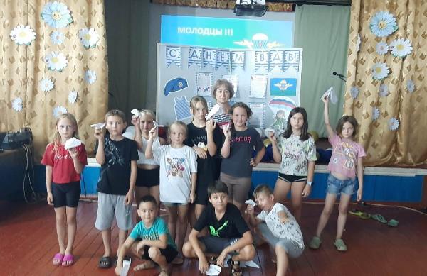 День Воздушно-десантных войск. Андроповская сельская библиотека
