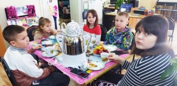 Один из дней школьных каникул в Калининской сельской библиотеке