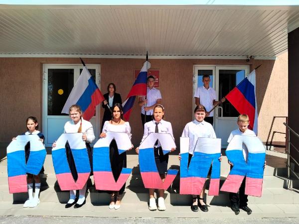 Летняя площадка Меркуловской сельской библиотеки