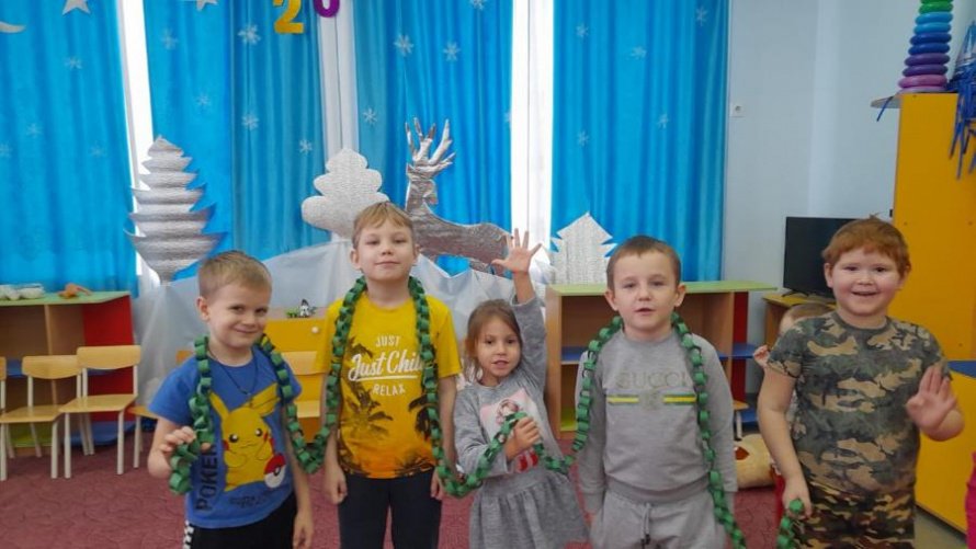 «Новый год – свечи, елка, хоровод». Меркуловская сельская библиотека