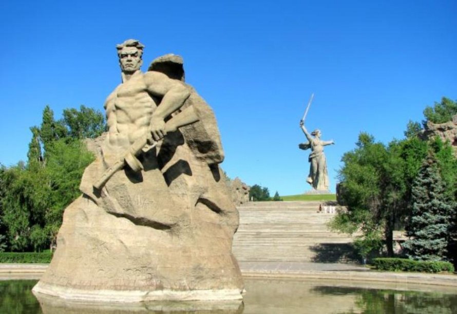 19 ноября. Этот день в истории страны